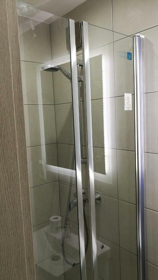 Comfortable Studio Only 20 Minutes From International Conference Center Katowice Best Place For Wuf2022 Eec Tnf Off Etc Siemianowice Śląskie Exterior foto